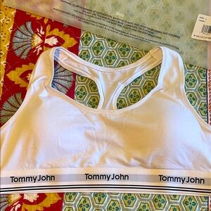 NWT Tommy John Women's white Racerback Sports Bra size large